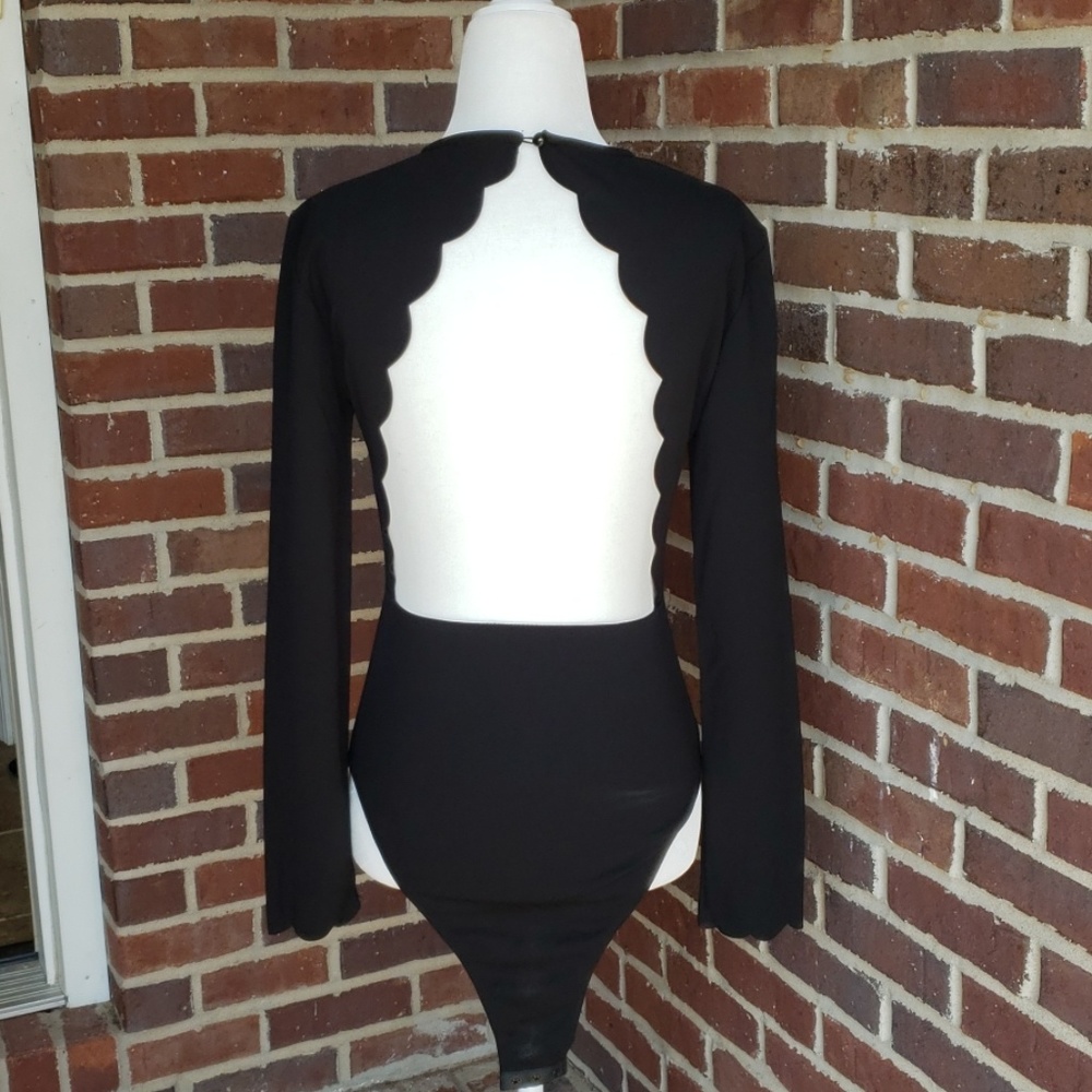 🔥 SEXY 🔥 NWOT Black Open Back Bodysuit Top